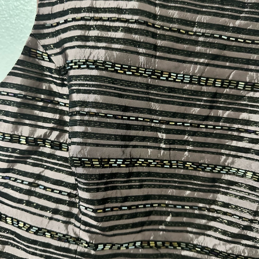 JS Collections Metallic Fitted Beaded Tank M - Picture 2 of 4